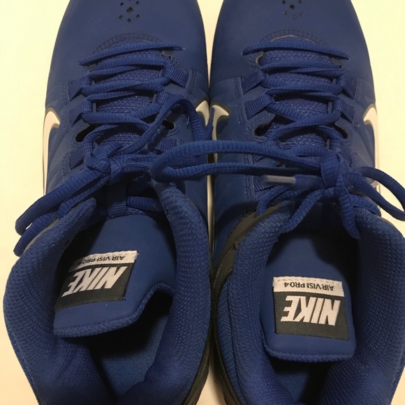 Woman’s Nike Air Visi Pro 4 Basketball Shoes - Picture 3 of 4